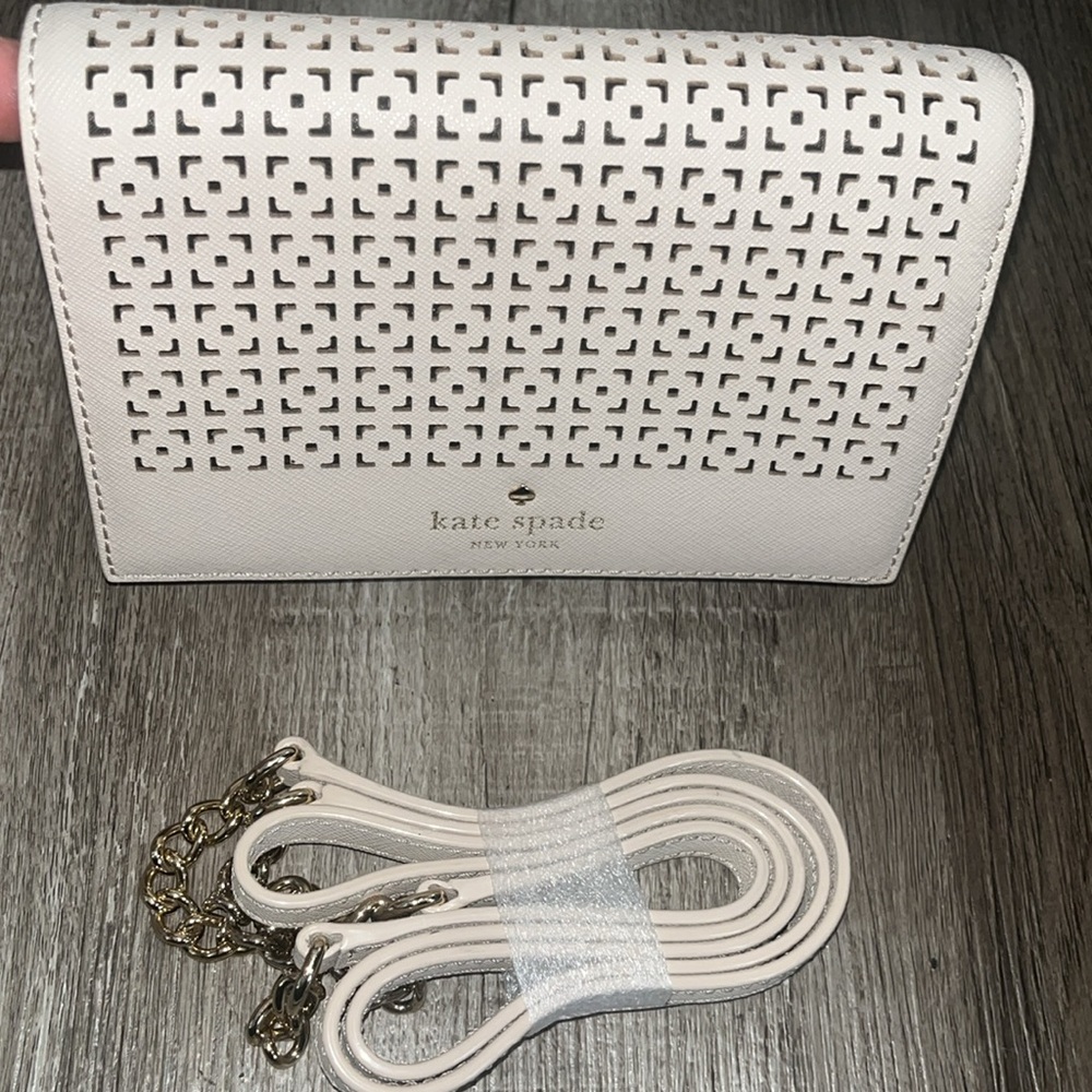 💎✨EXCELLENT💎✨Kate Spade White Geometric Perforated Crossbody Bag